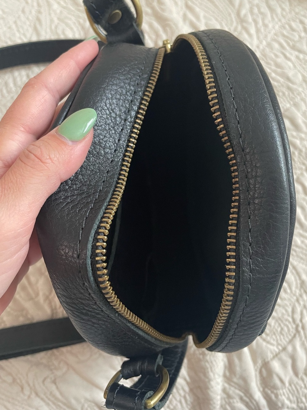 Portland Leather Circle Crossbody Bag - Black - Picture 6 of 6